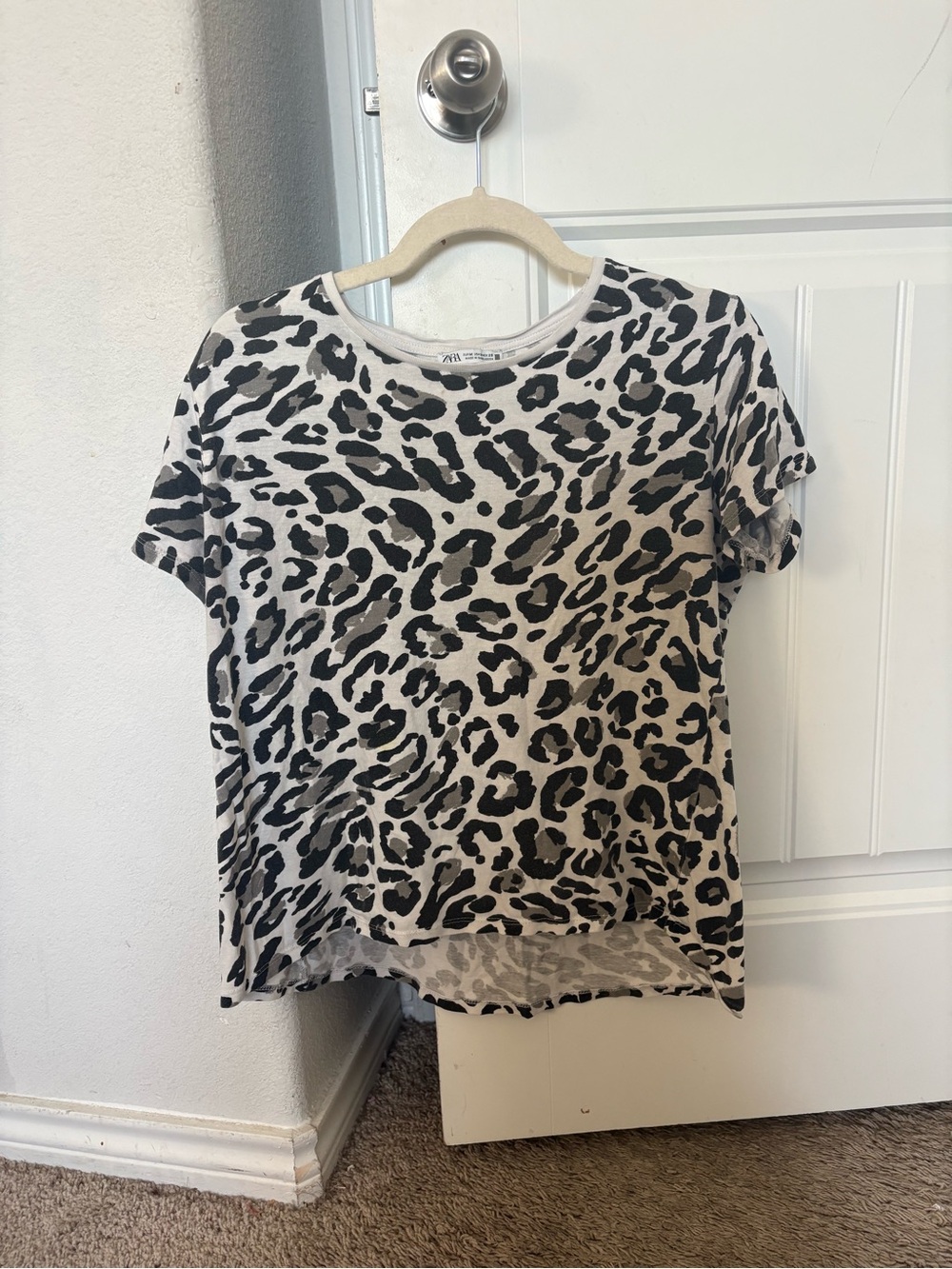 Vero Moda Black & White Leopard Print Short Sleeve Top